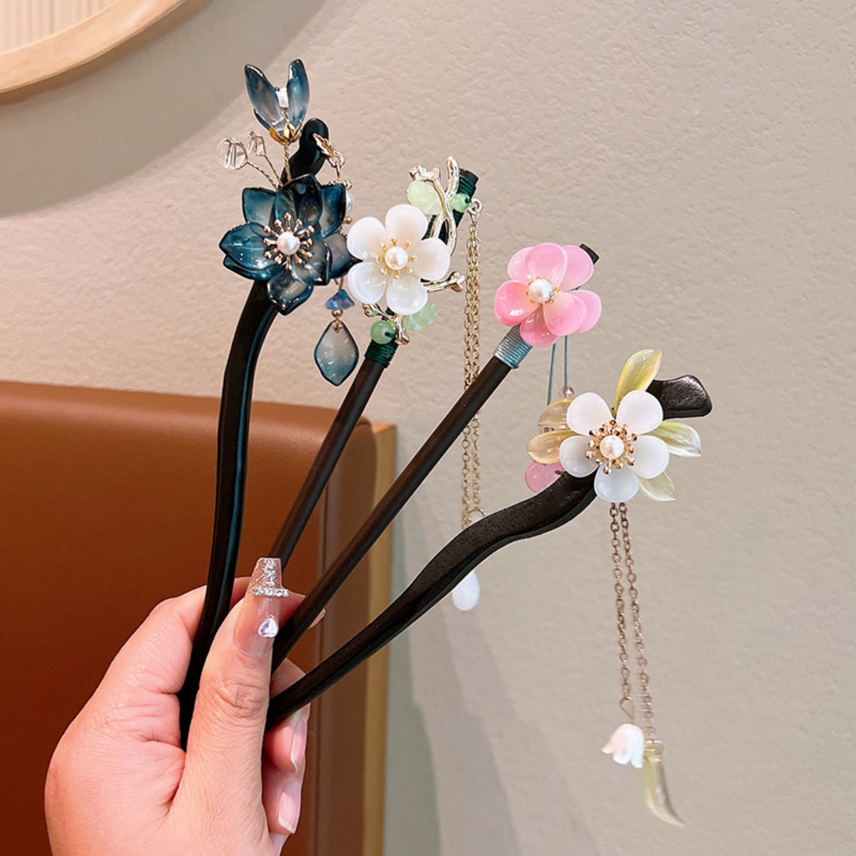 Exquisite Flower Tassel Wooden – обзор и цена Hanbok Hair Pin